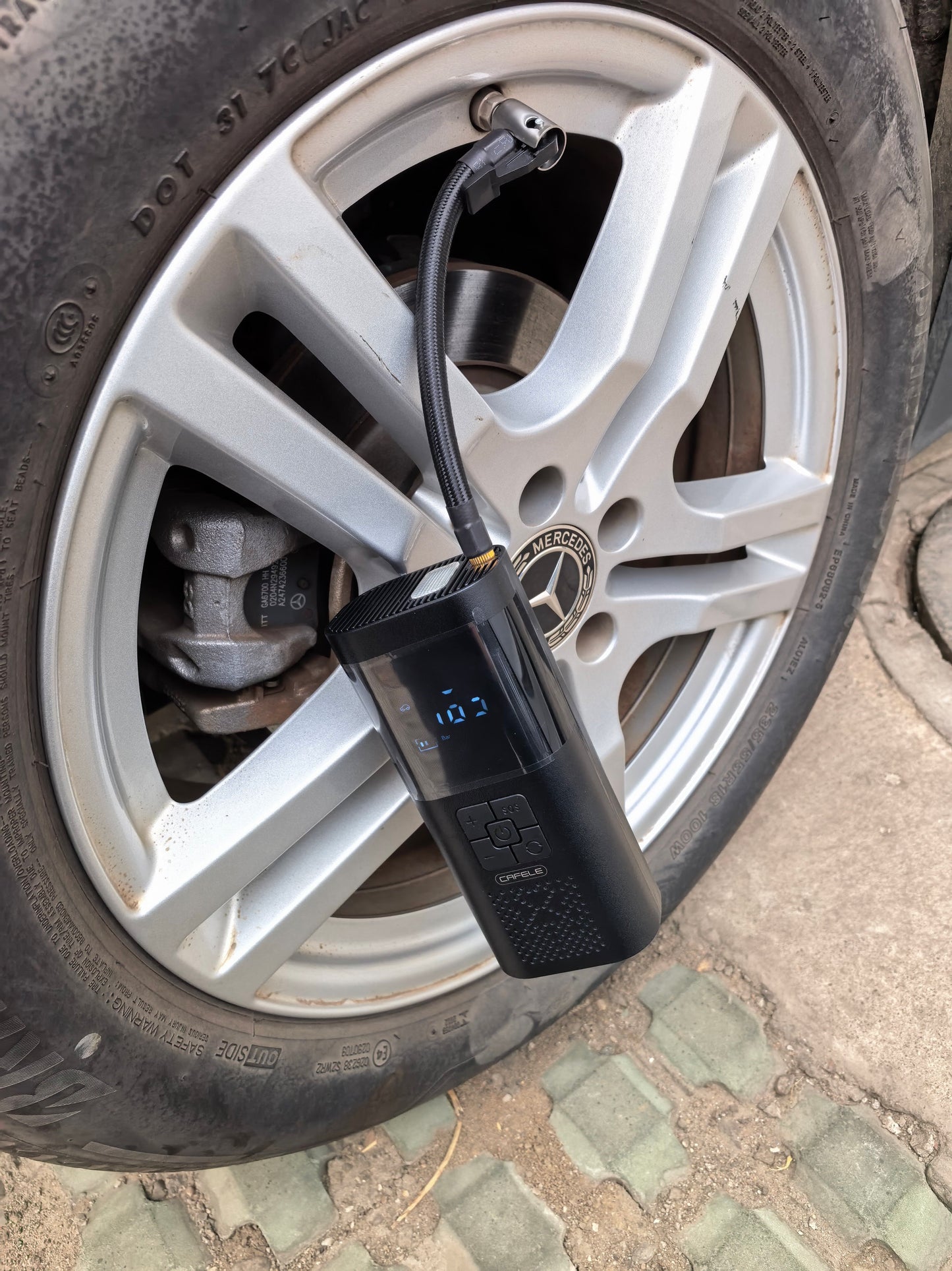 Gonfleur de pneu de voiture sans fil compresseur d'air de Moto 150PSI pompe à Air intelligente jauge numérique lumière LED pour voiture Moto vélo pneu balle